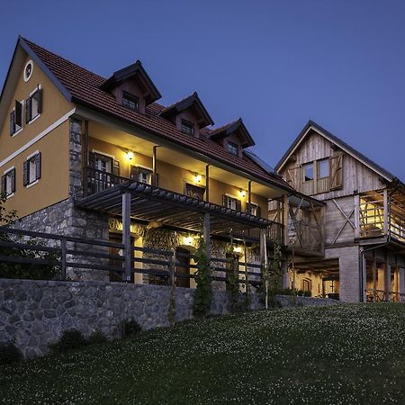 Guest House Kalska Domacija Semic Eksteriør billede