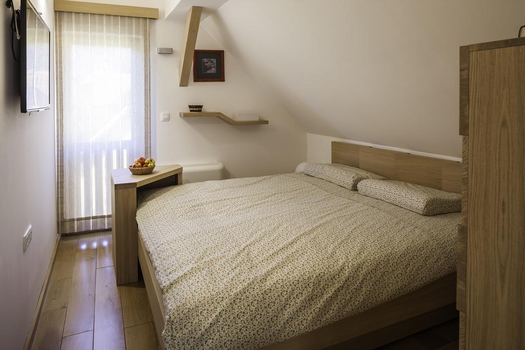 Guest House Kalska Domacija Semic Værelse billede