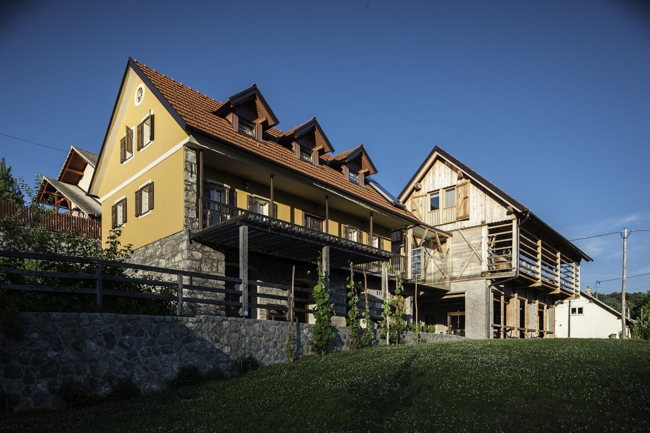 Guest House Kalska Domacija Semic Eksteriør billede